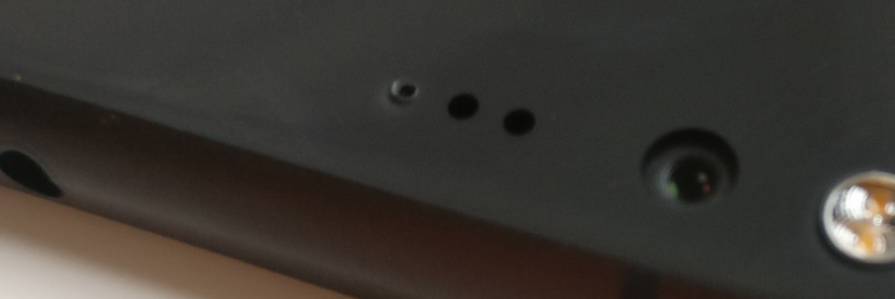 camerahole