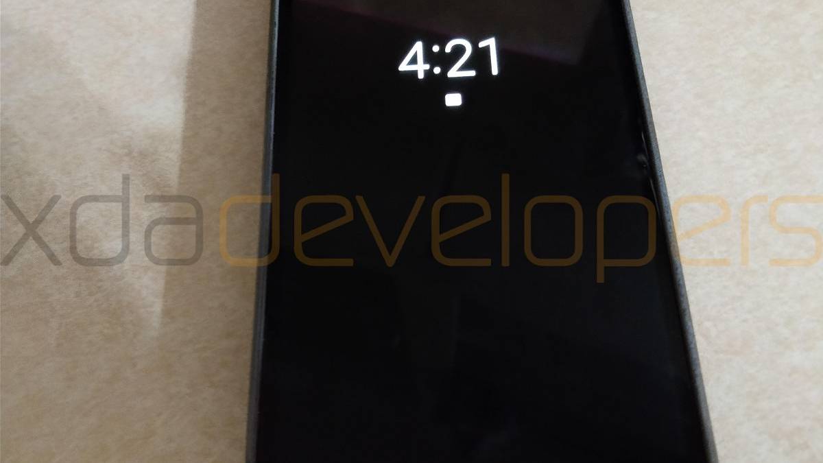 Google Pixel 2 Always on Ambient Display