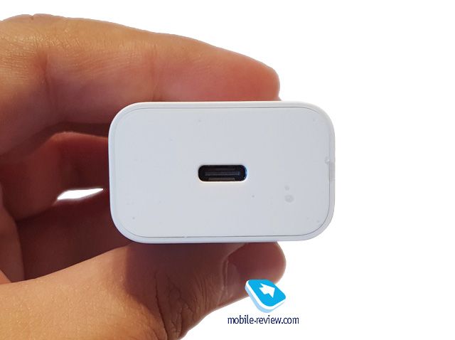 Google Pixel 3 XL charging brick