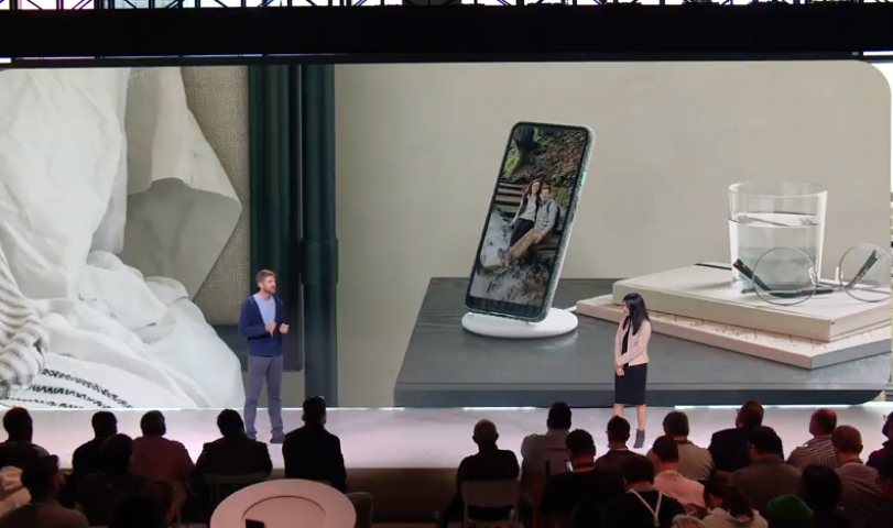 Google Pixel Stand UI