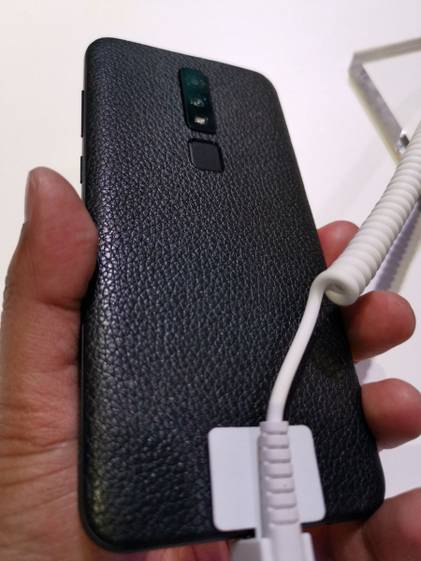 HiSense U30