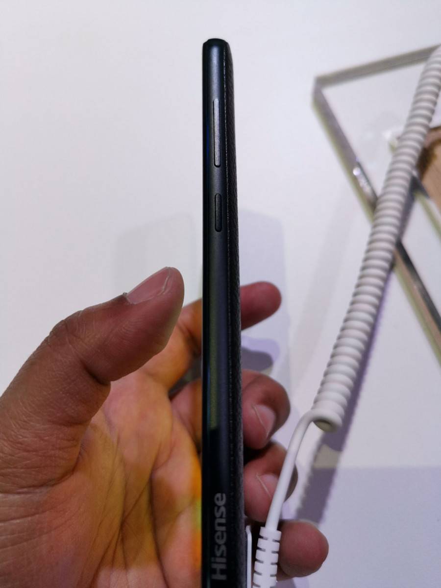 HiSense U30