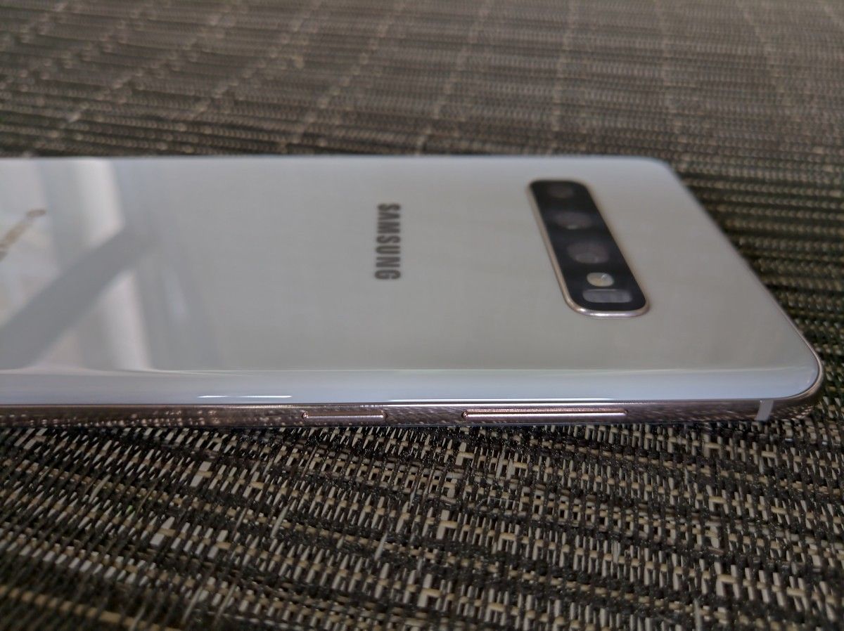 Hands-on with Samsung's ridiculous $1,600 Ceramic Galaxy S10+