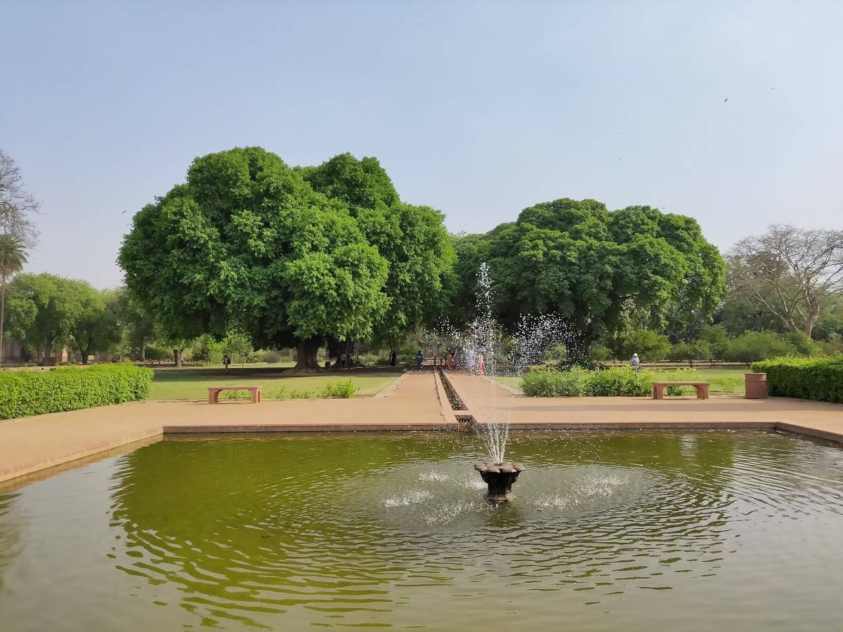 Realme 3 Pro camera