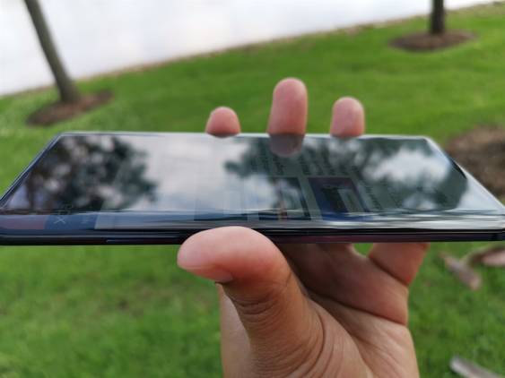OnePlus 7 Pro in Nebula Blue