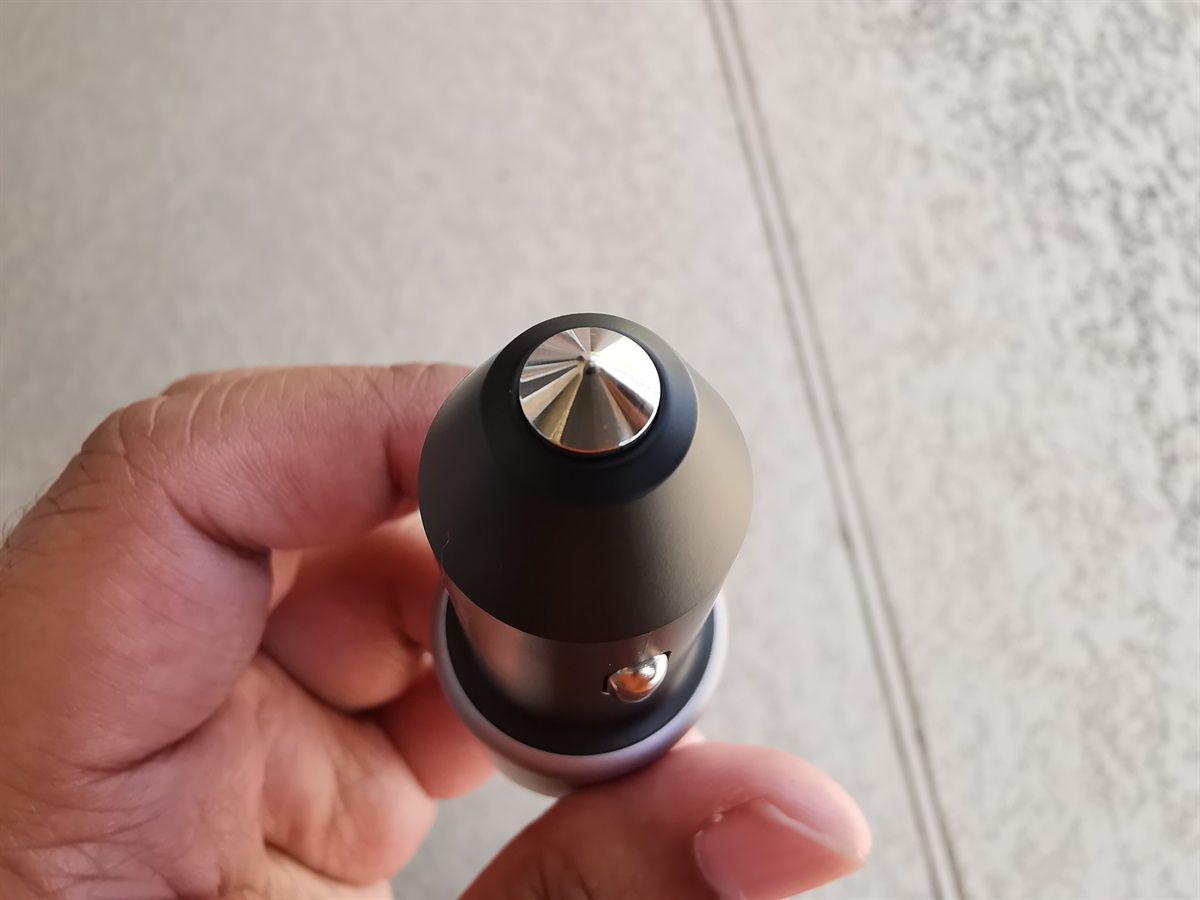 Warp Charge 30 Car Charger for the OnePlus 7 Pro