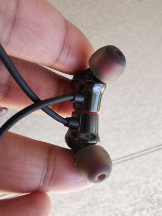 Bullets Wireless 2 earbuds
