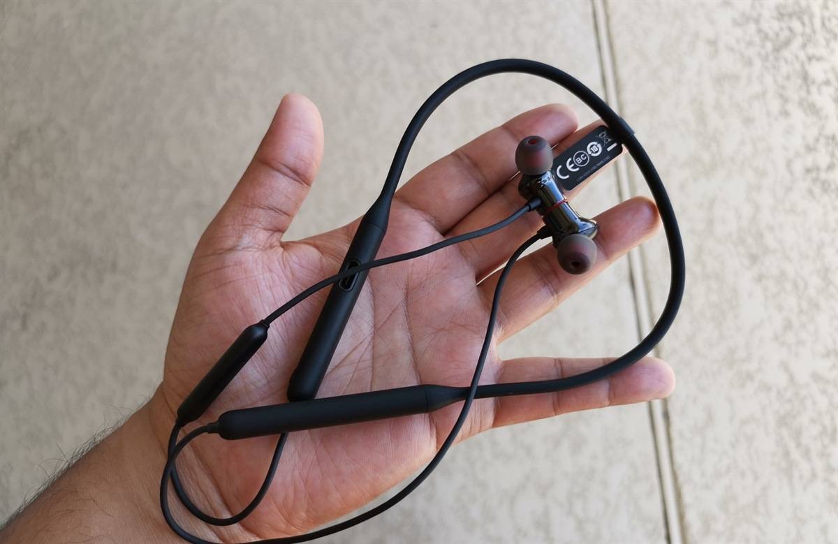 Bullets Wireless 2 earbuds
