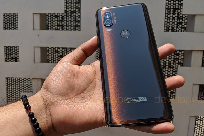 Motorola one vision