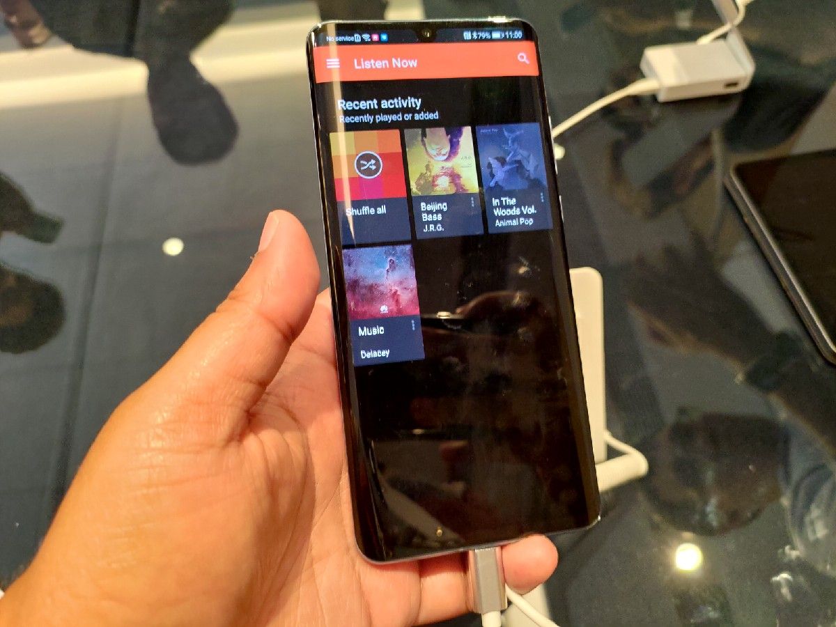 EMUI 10 dark mode on the Huawei P30 Pro