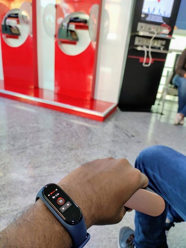 Xiaomi Mi Band 4 - Music Control