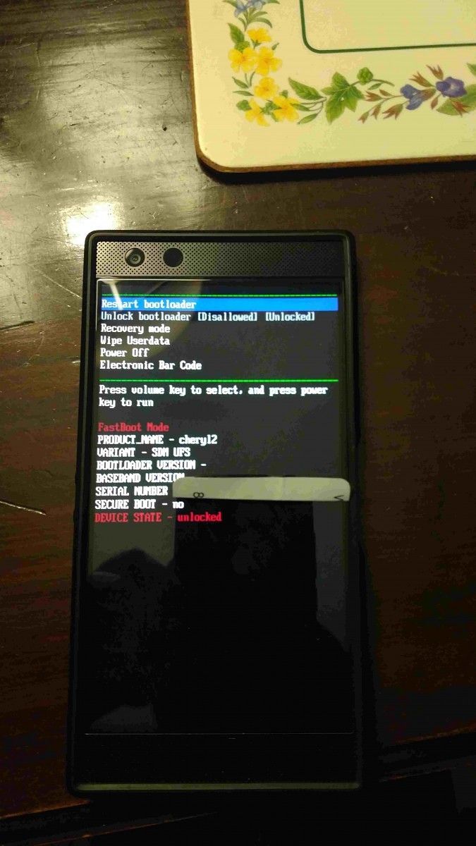 【ジャンク】Razer Phone 2 ブラック 箱等付属品&おまけ Razer Phone 2 (RZ35-0259) 64GB - Black (Unlocked) - POOR