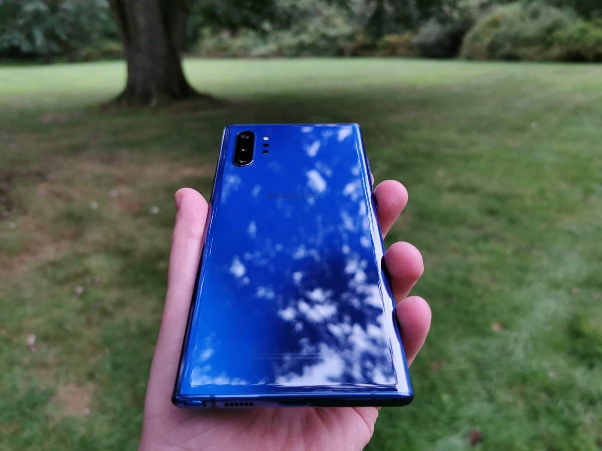 Samsung Galaxy Note 10 blue