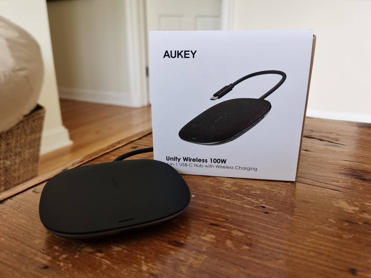 AUKEY 4-in-1 USB-C Hub with Wireless Charging