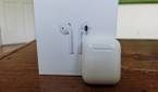 Truly Wireless Earphones - Apple AirPods