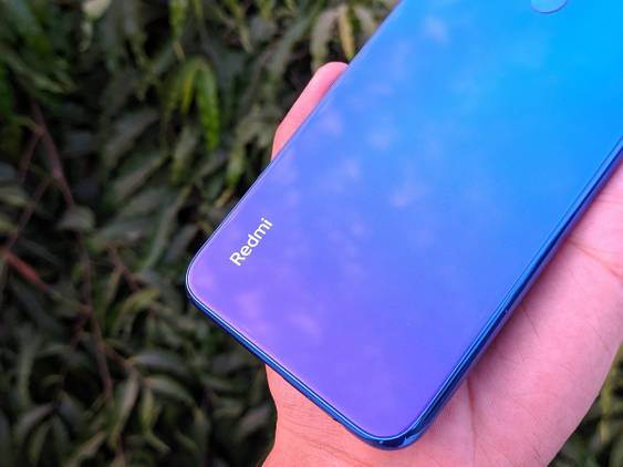 Redmi Note 8 rear reflection