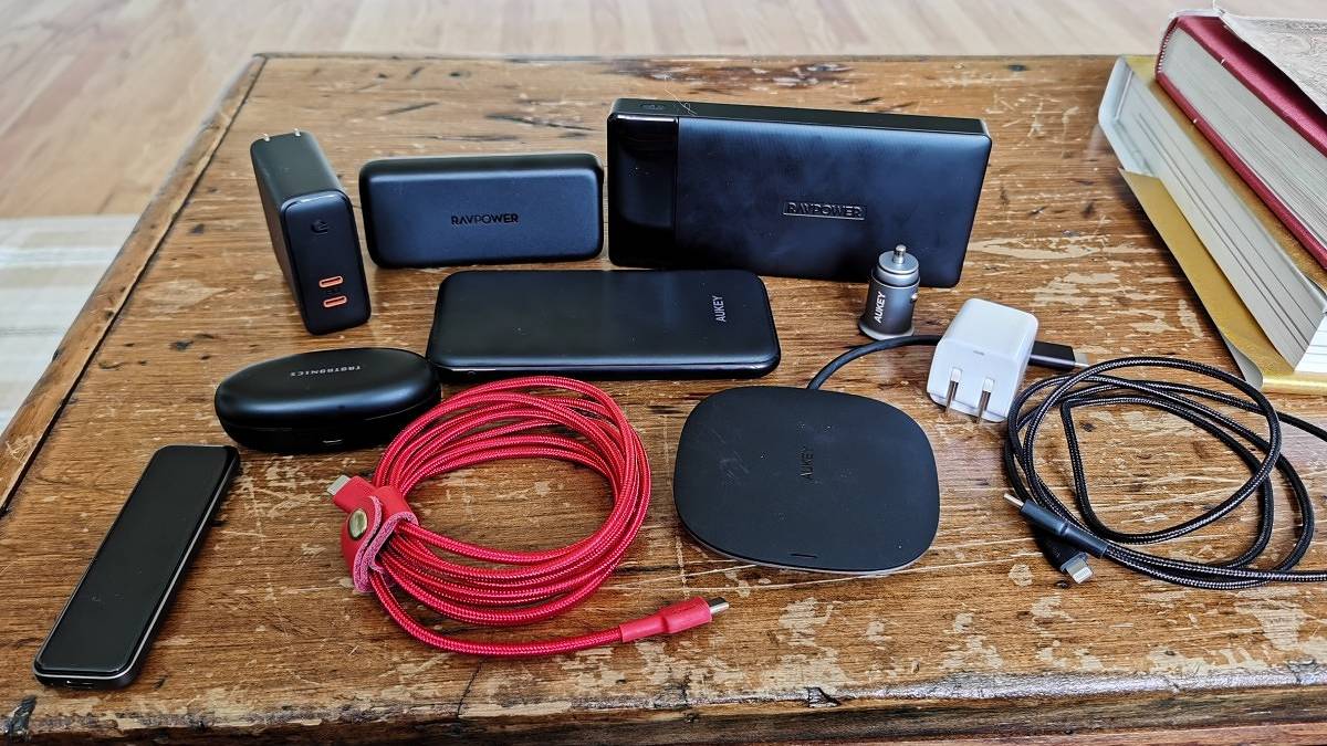 Accessories Review: Taotronics, Samsung, Apple, Aukey and RAVPower Earphones, Chargers, Cables, Power Banks, USB Hub, and Storage