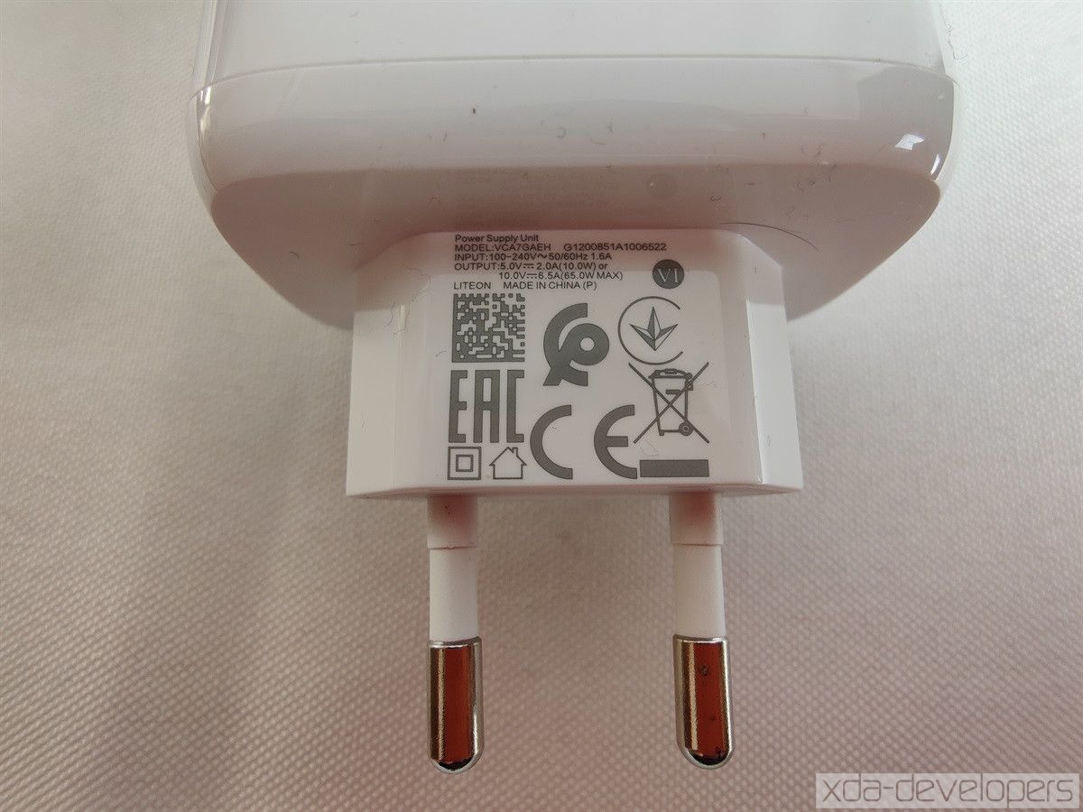 OPPO SuperVOOC 2.0 charger