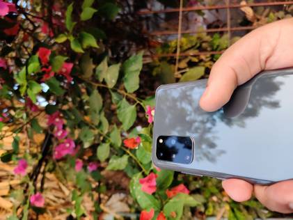 OnePlus 8 Pro vs Samsung Galaxy S20+