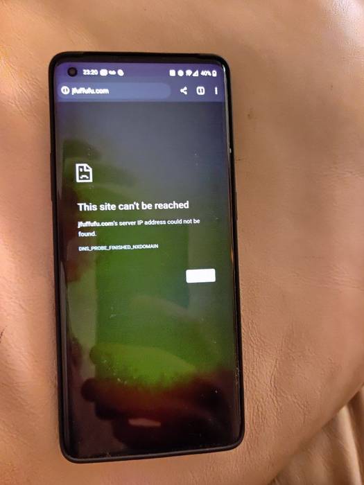 oneplus 8 pro green tint black crush display issues problem