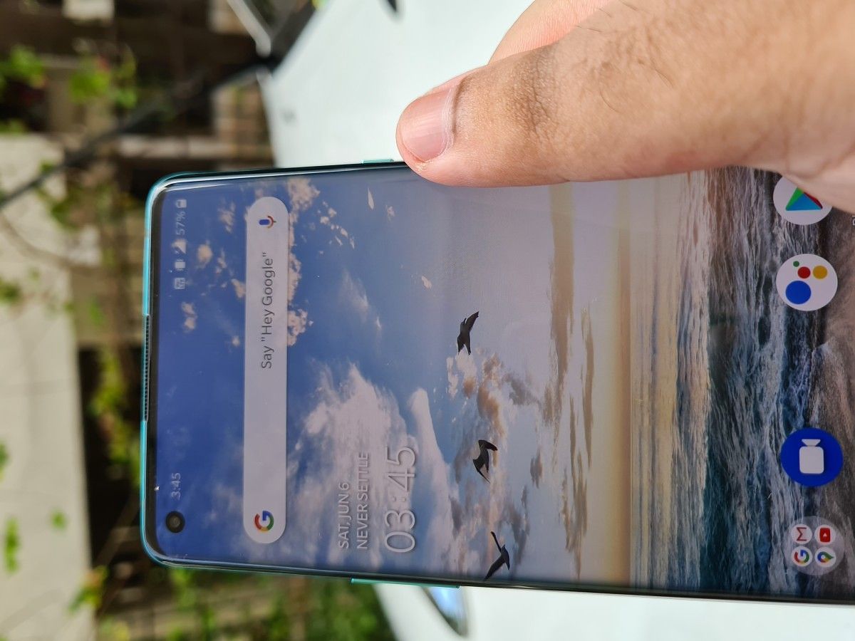OnePlus 8 Pro vs Samsung Galaxy S20+