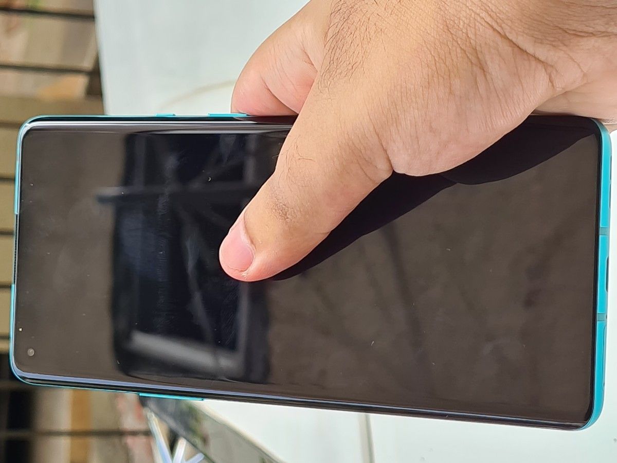 OnePlus 8 Pro vs Samsung Galaxy S20+