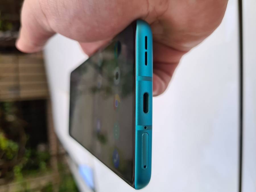 OnePlus 8 Pro vs Samsung Galaxy S20+