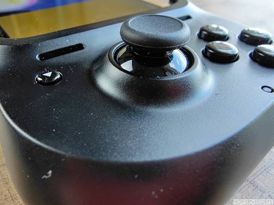Razer Kishi extending telescopic game controller for Android