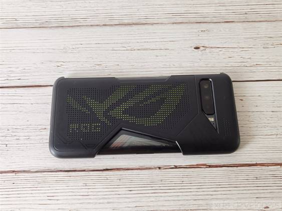 Lightning Armor case for the ASUS ROG Phone 3