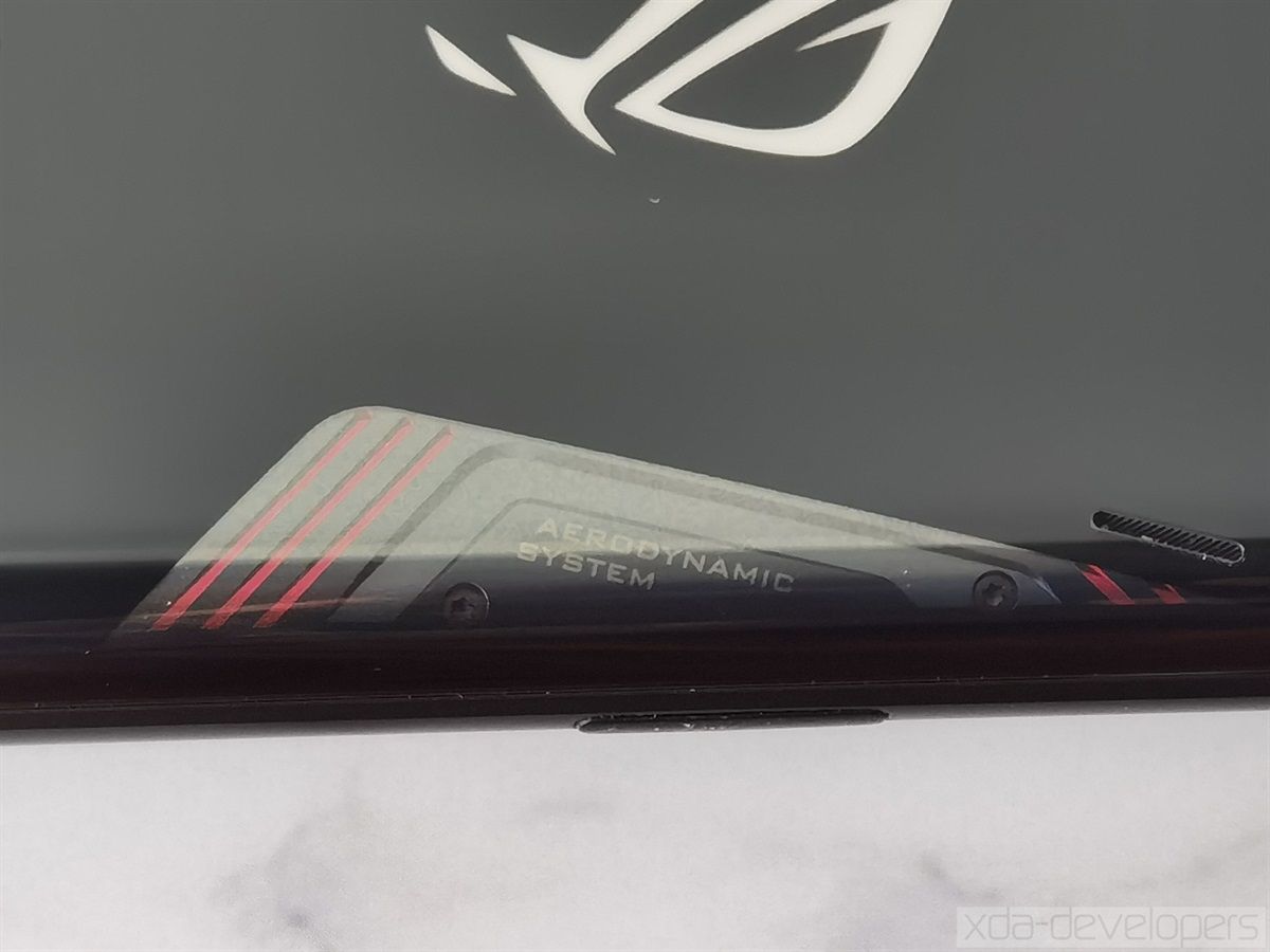 ASUS ROG Phone 3 AeroDynamic cooling system