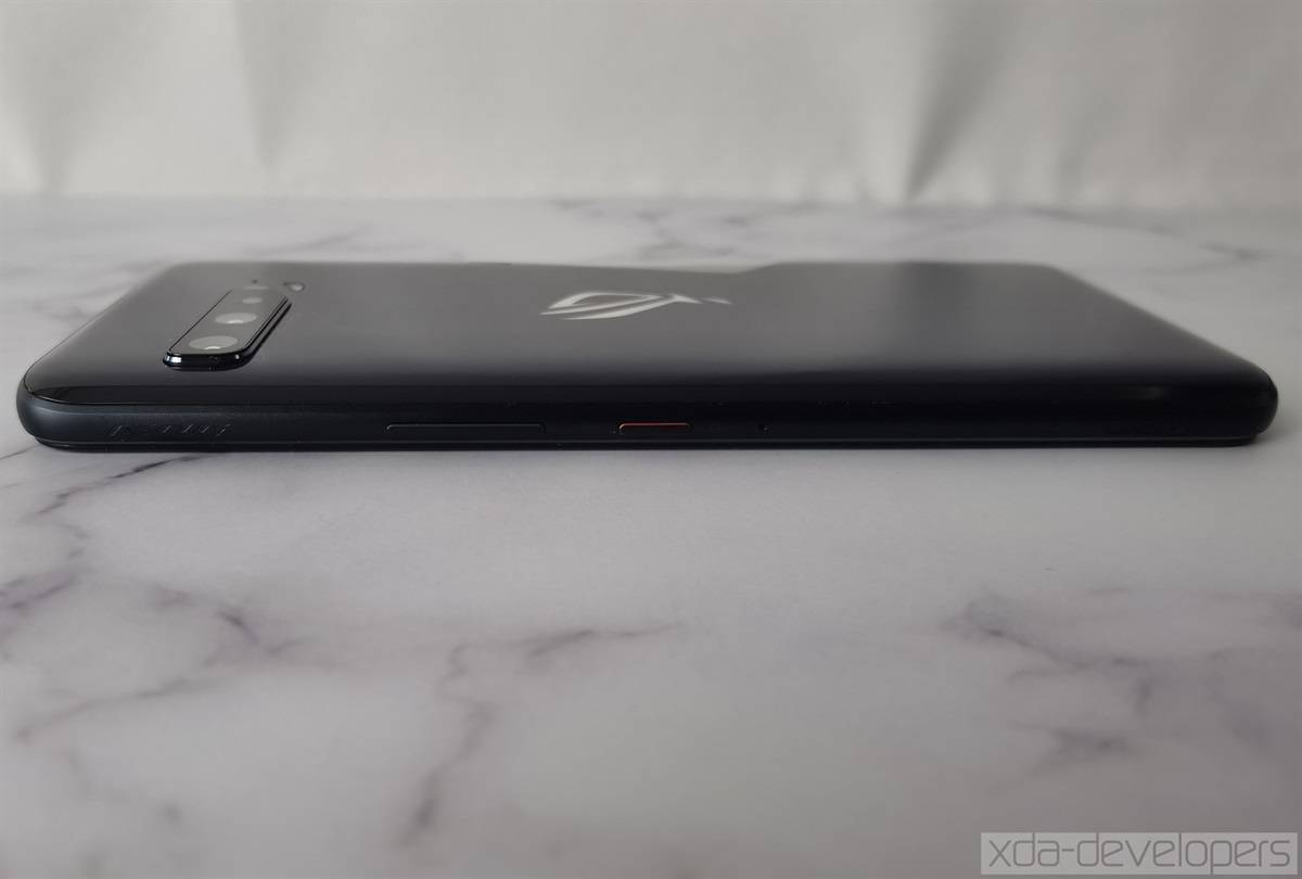 ASUS ROG Phone 3 rear design