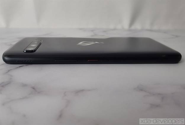 ASUS ROG Phone 3 rear design
