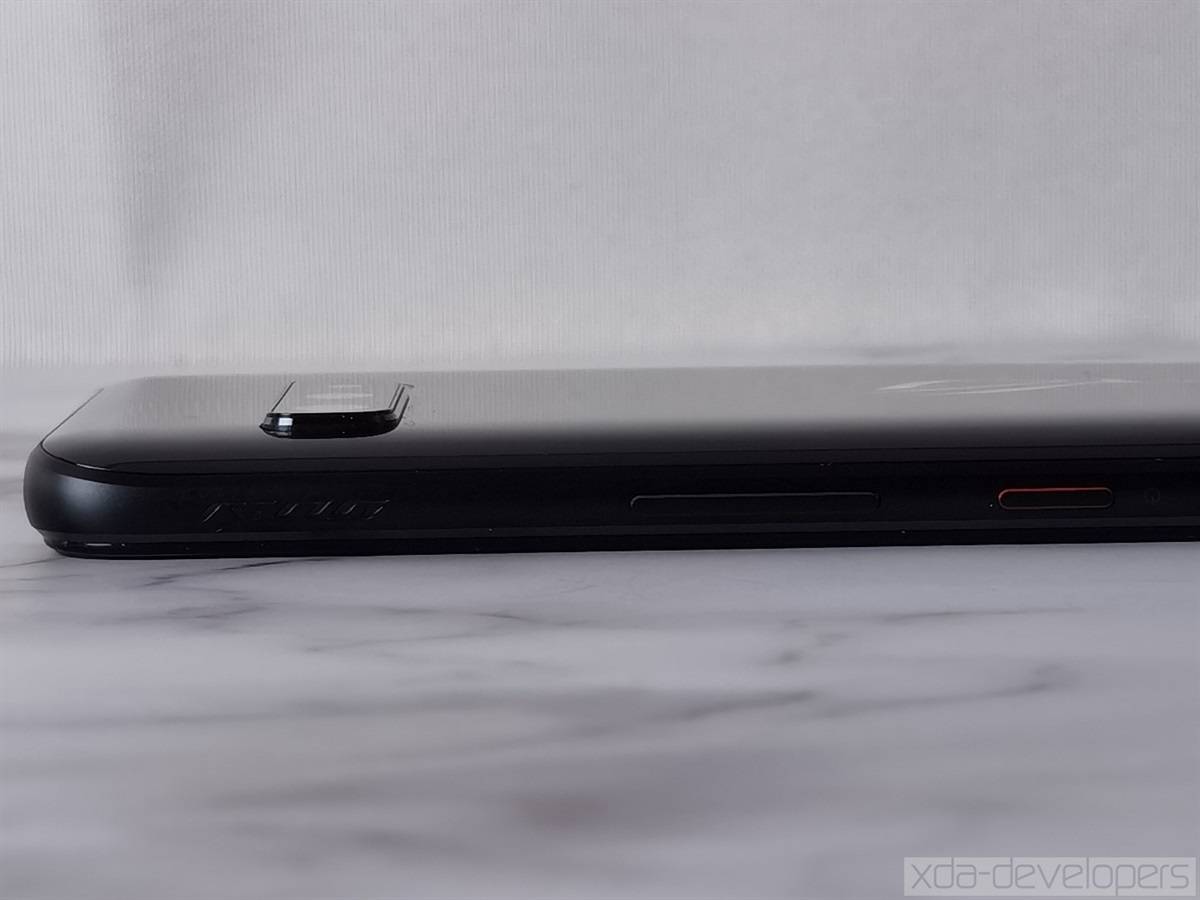 ASUS ROG Phone 3 rear design
