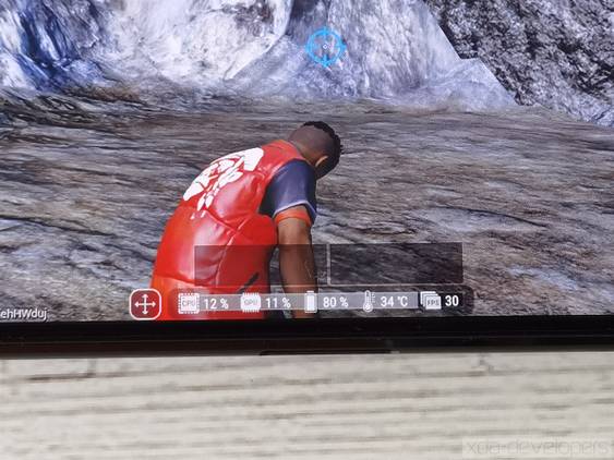 Game Genie floating real-time info on ASUS ROG Phone 3