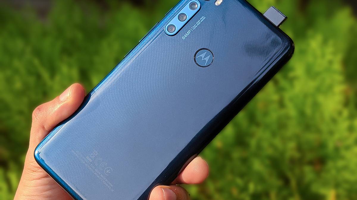 Motorola moto One Fusion+ snapdragon 730 730g pop up 64mp camera