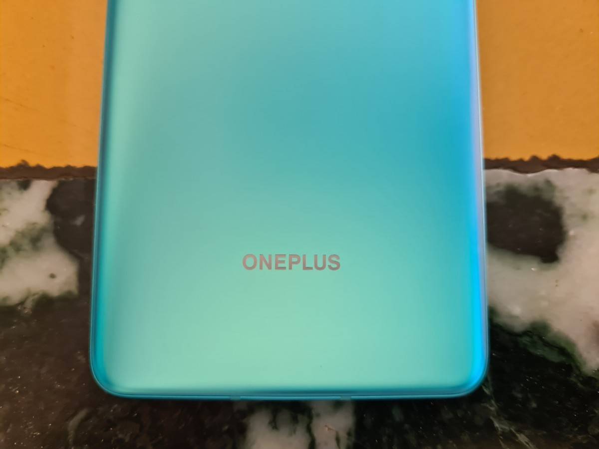 OnePlus 8 Pro vs Samsung Galaxy S20+