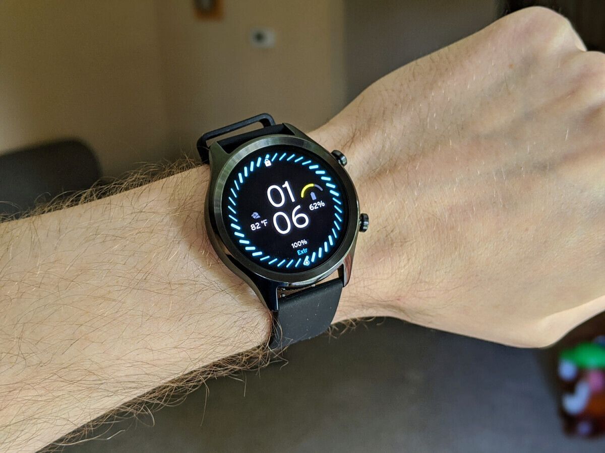 TicWatch C2+ Review: New in Name, Old in Spirit