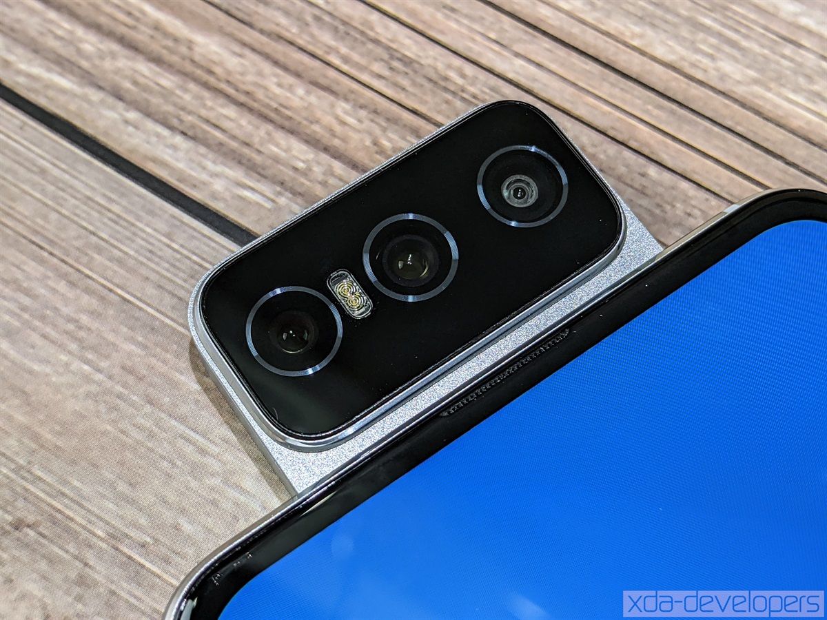 ASUS ZenFone 7 Pro flip camera mechanism