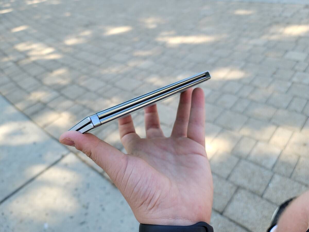 Microsoft Surface Duo hinge
