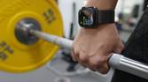 Exercise tracking on Apple Watch Series 6 while lifting weights