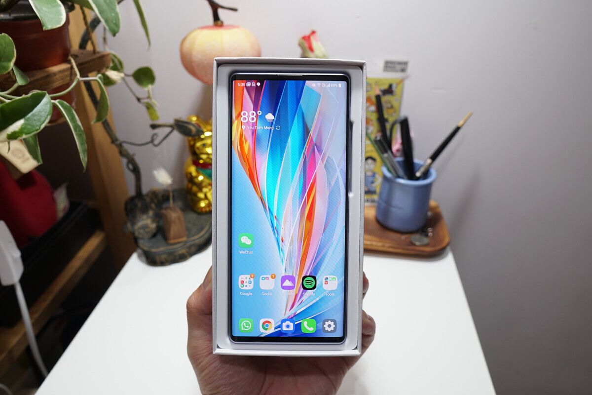 LG Wing