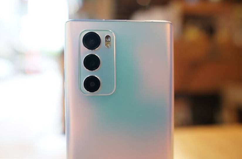 LG Wing