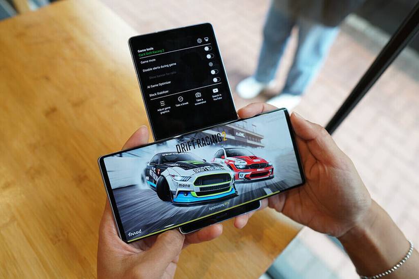LG Wing