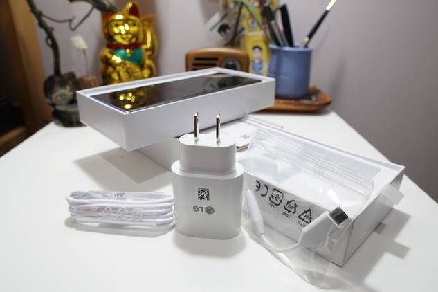 LG Wing