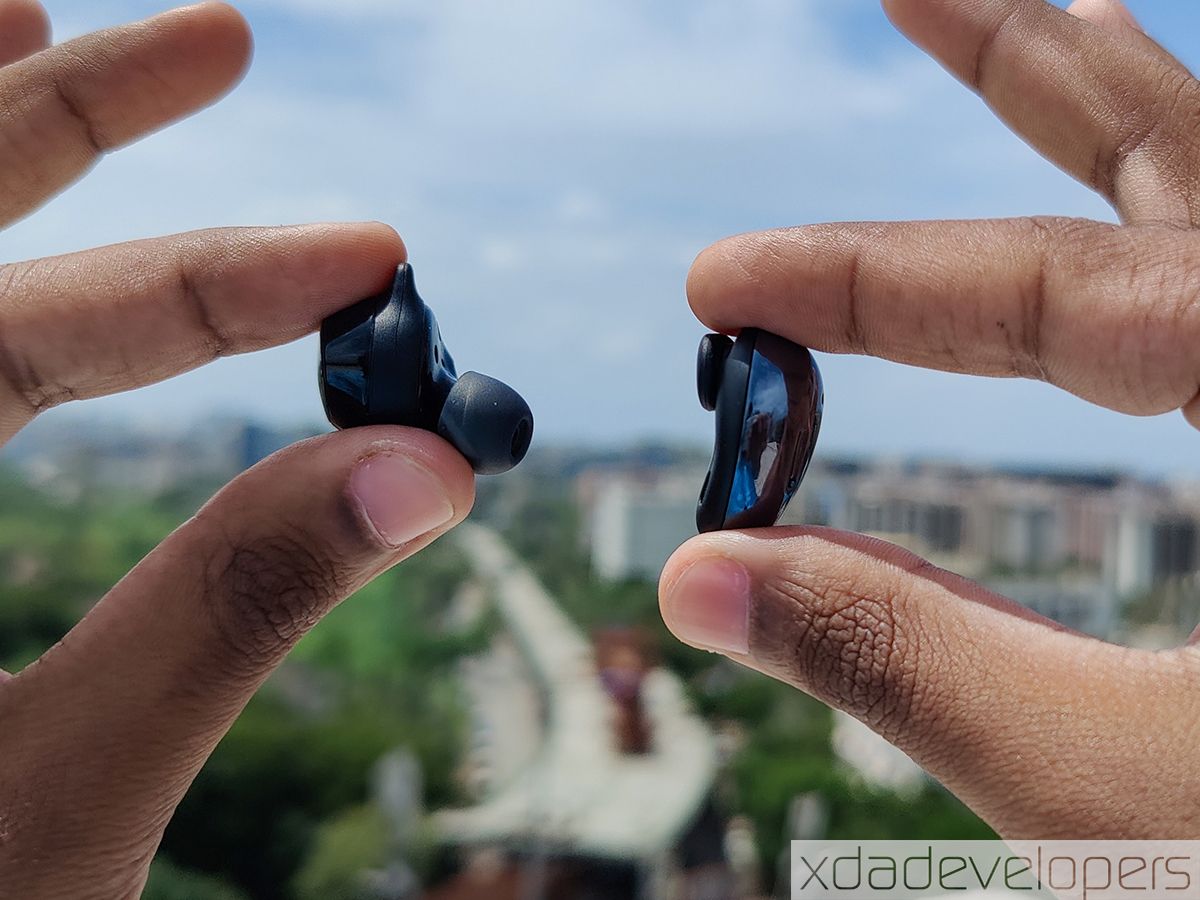 Samsung Galaxy Buds Live - Comparison with Samsung Galaxy Buds+