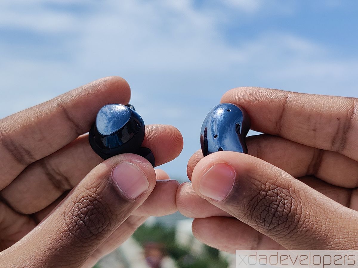 Samsung Galaxy Buds Live - Comparison with Samsung Galaxy Buds+