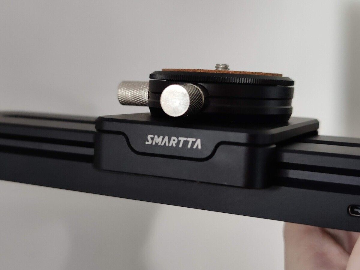 Smartta SliderMini 2 Review - A camera slider with a smart element