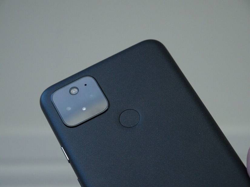 Google Pixel 5 Hands-on: A Premium Design in a Compact Package