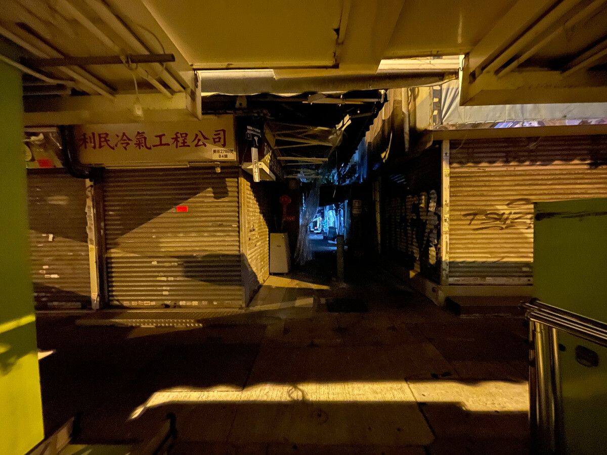 iPhone 12 ultra-wide night shot