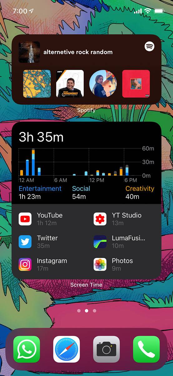 iOS Smart Stack displaying my screen on time.